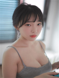 《freefron在线看》
