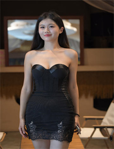 《亚洲欧美自拍色综合图》